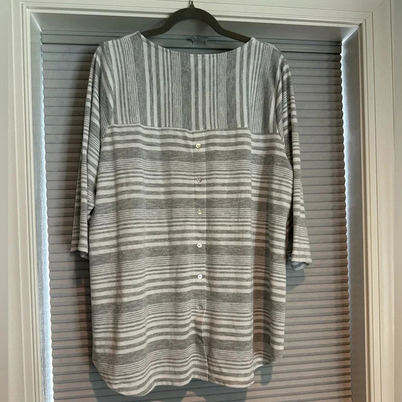 Grey and white striped shirt with buttoned vent in back of shirt H-20 - Picture 2 of 4